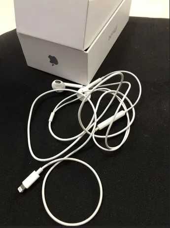 Casti originale Apple cu mufa lightning pentru iPhone iPad cu serie
