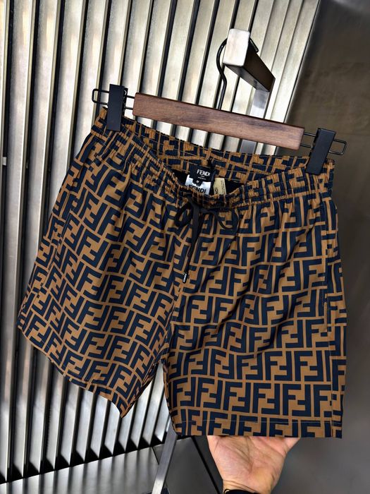 Мъжки бански различни модели