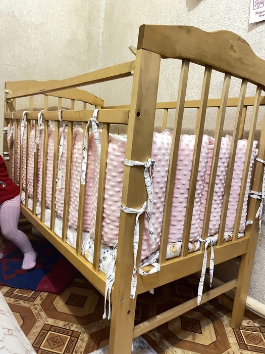 Продам детскую кроватку