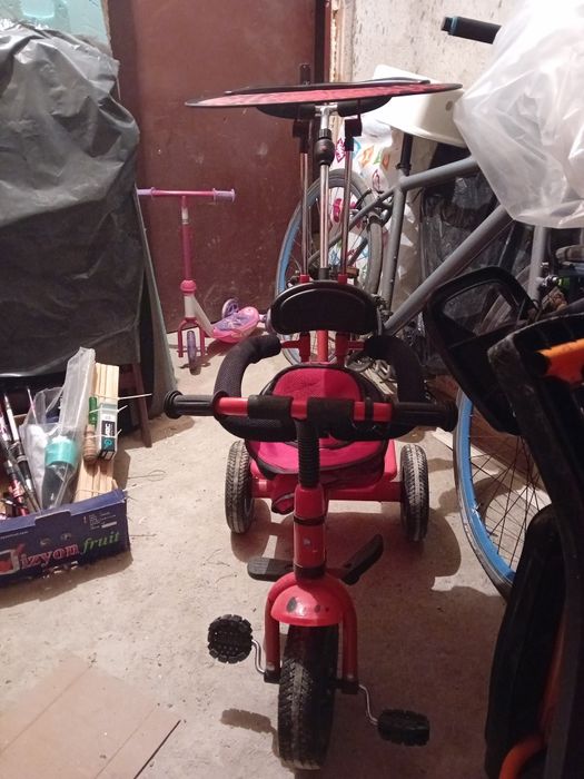 Детска триколка със сенник