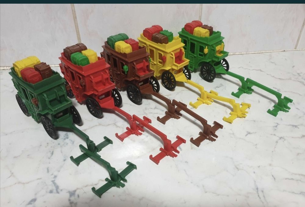 Indieni Cowboy plastic - NOUTATI accesorii anii'70-'90 - W.Germany