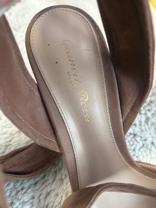 Сандали велурени gianvito Rossi milano