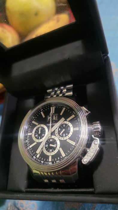 Продавам часовници