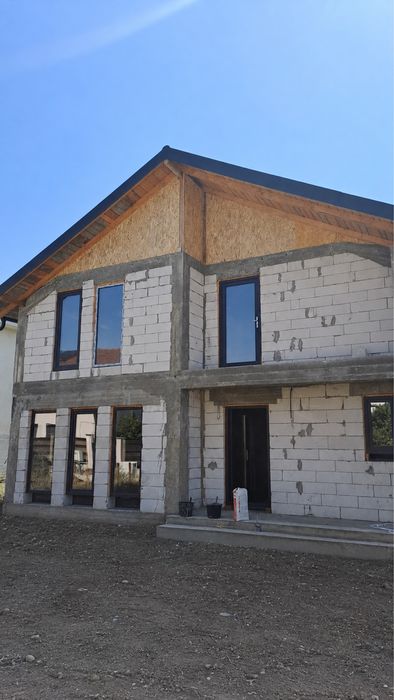 Casă 500 mp teren – Slatina