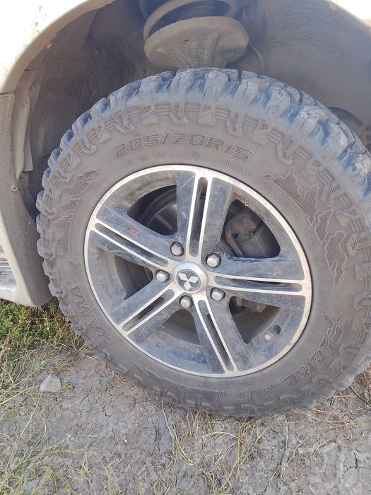 Шины кама 15 в отличном состоянии