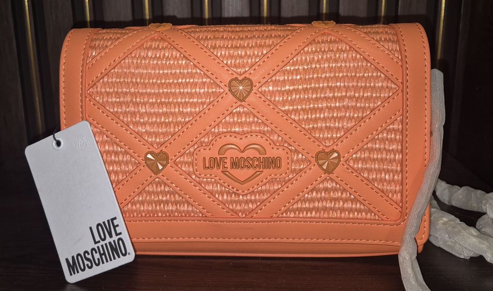 Дамска чанта- Love Moschino