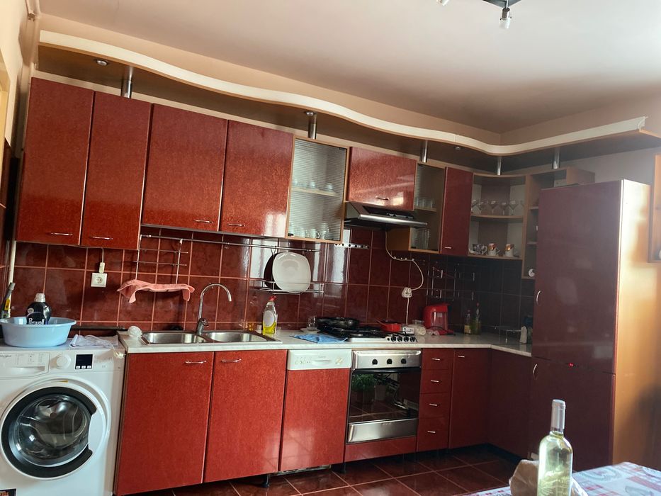 Vand mobila bucatarie!