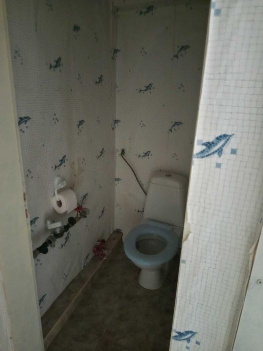 Продавам партерни търговски помещения