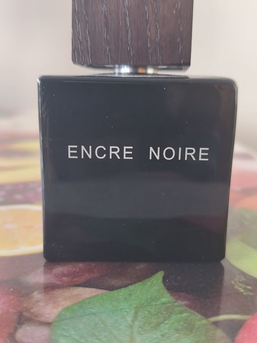Vând Lalique Encre Noire