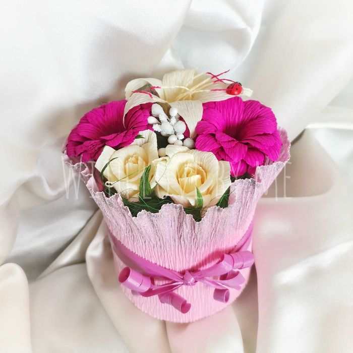 Продавам цветя от креп хартия