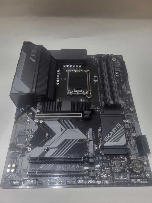 Gigabyte z790 S wifi Ddr4