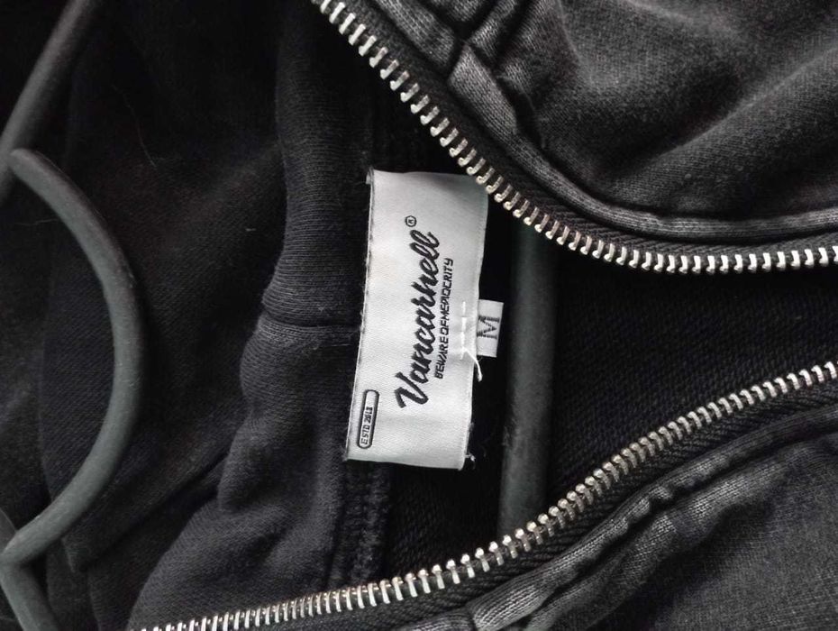 Продаю новую зип худи