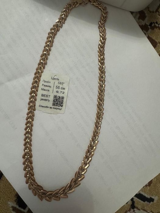 Золотое колье продается