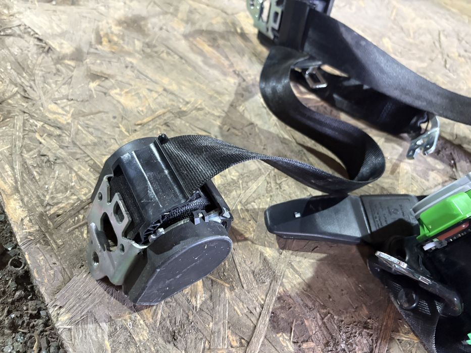 Audi a4 b8 Задни Предпазни Колани