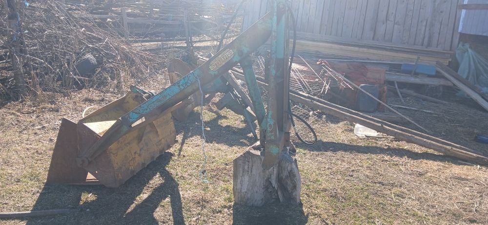 Vand incarcator in tiranti pentru tractor de 45 de cai