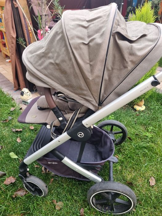 Cărucior Cybex Balios S Lux 2 în 1, Classic Beige, cadru Black