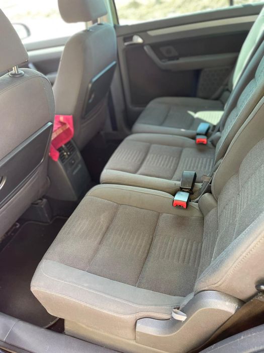 Vând Wv Touran an 2008 2.0D 6+1 manual Mașina este în stare impecabila