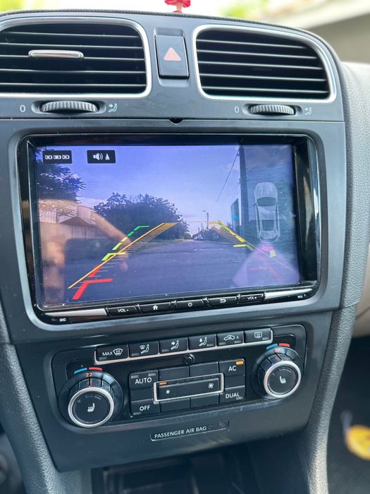 VW Golf 6//2.0 Diesel// Parcheaza singura // navi carplay