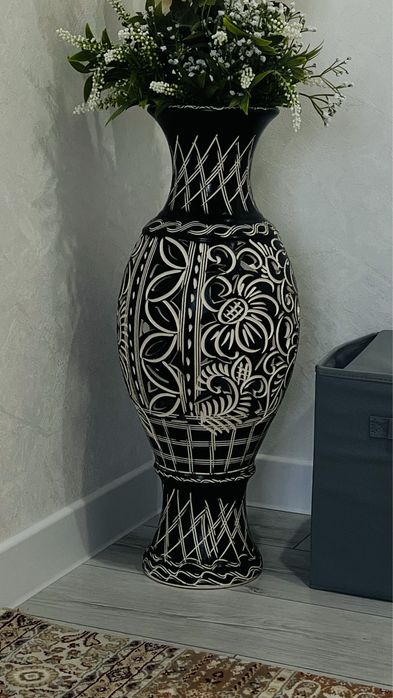 Продам вазу и цаеты