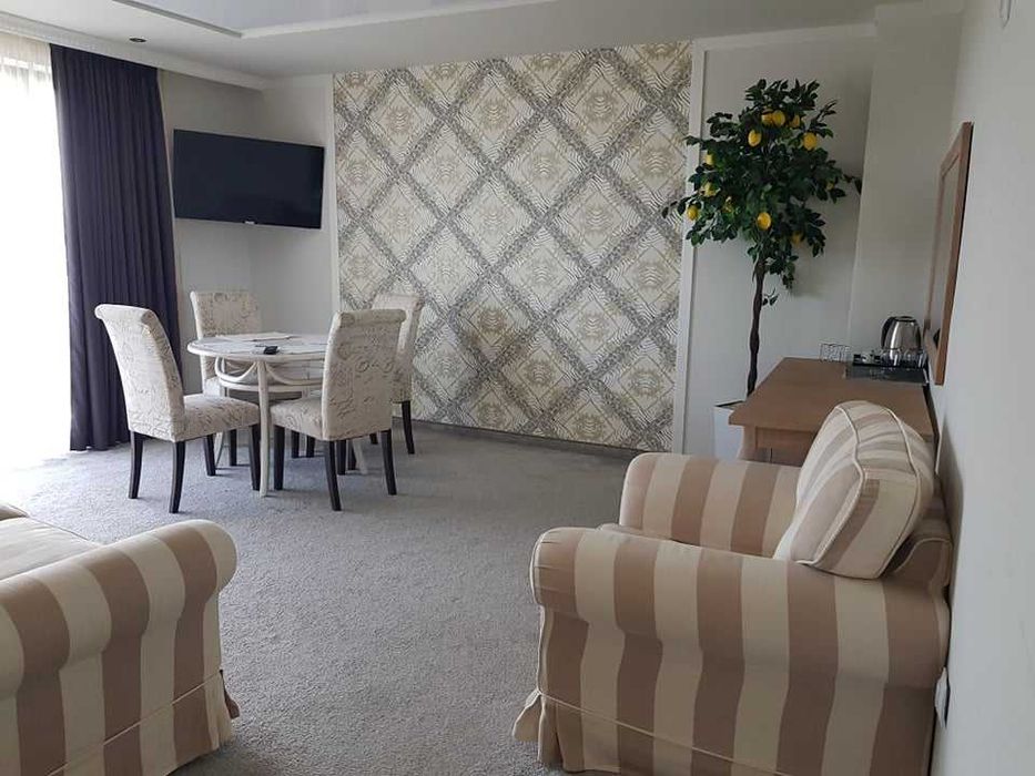 Тристаен апартамент, под наем, Бриз