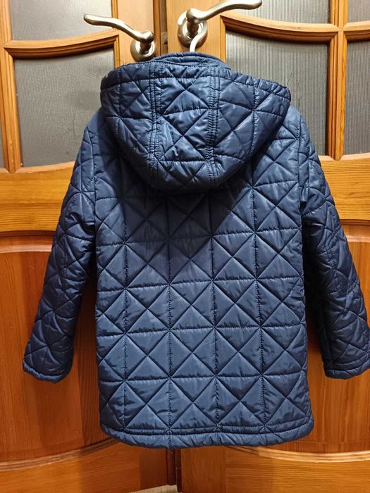 Куртка осенняя на мальчика 7-9 лет