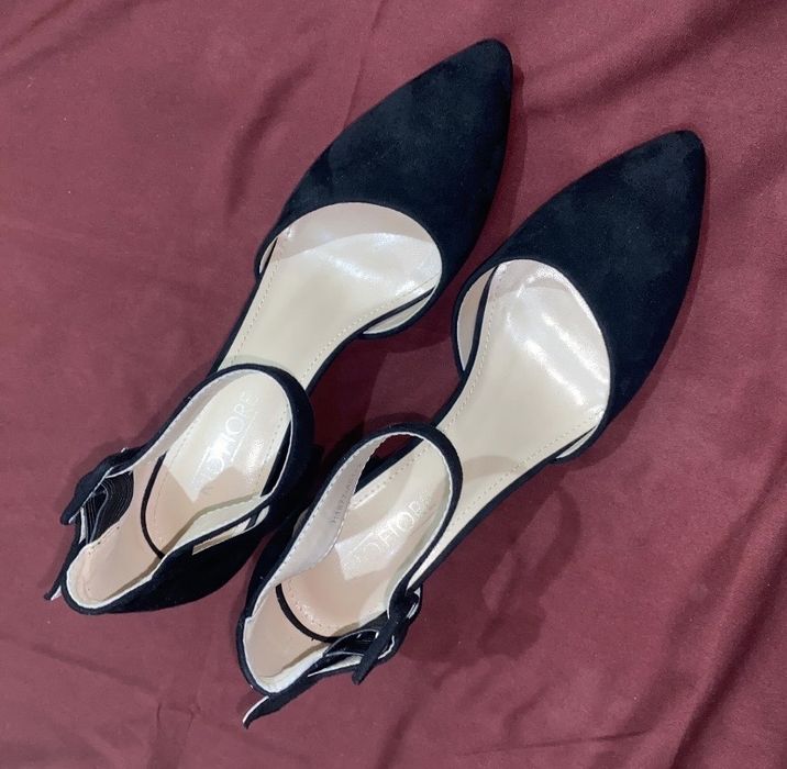 Туфли на каблуках