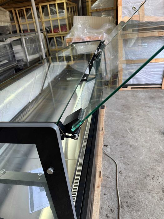 Vitrină frigorifică orizontală 2.5 m, 1000L, vitrină carne și mezeluri