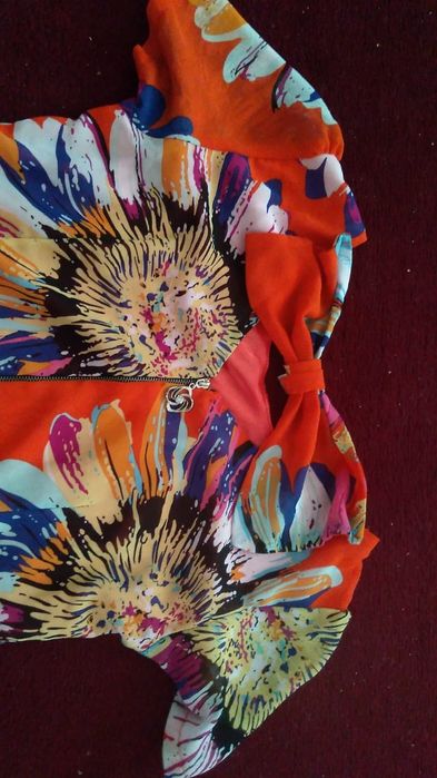 Плащ.Платья.44-46 размер.