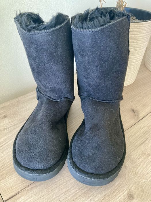 UGG ботуши - НОВИ!