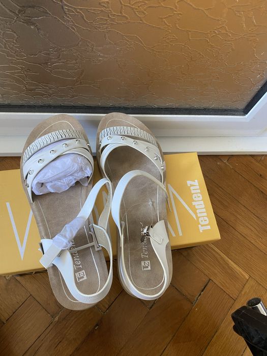 Нови дамски сандали и обувки