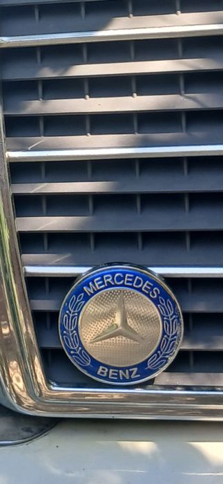 Продам лейбу Mercedes-Benz