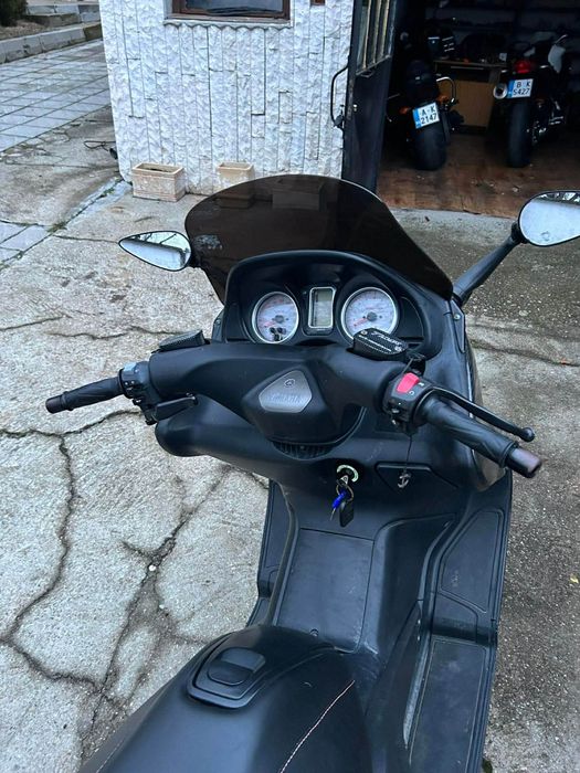 Продавам скутер т-макс 500 i