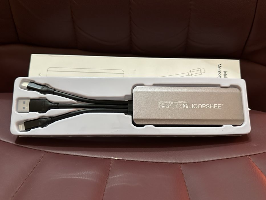 НОВ 8 в 1 мултифункционален четец на карти и трансфер на данни