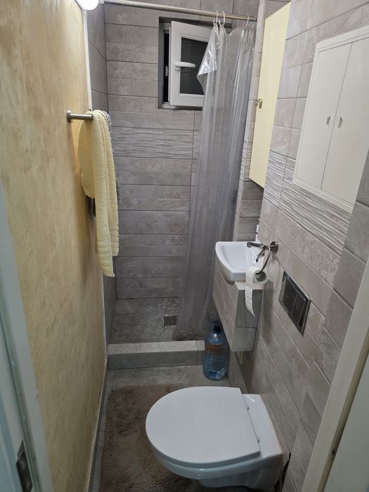 Închiriez garsonieră dublă modernă