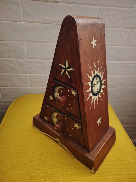 Винтидж дървена кутия за бижута