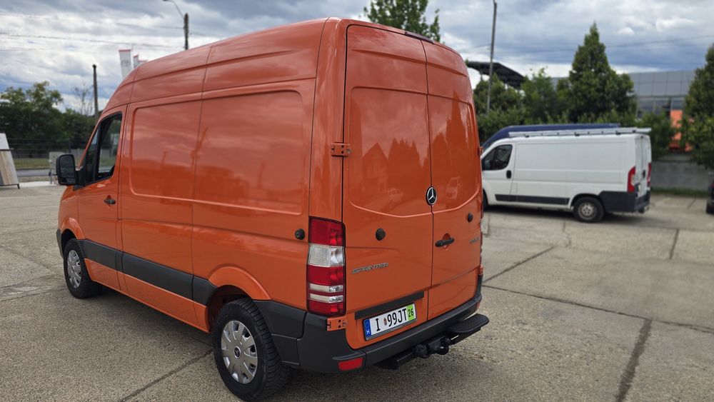 Mercedes sprinter 313 2014 service mobil