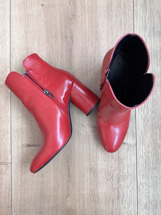 Боти Bershka - 37 номер