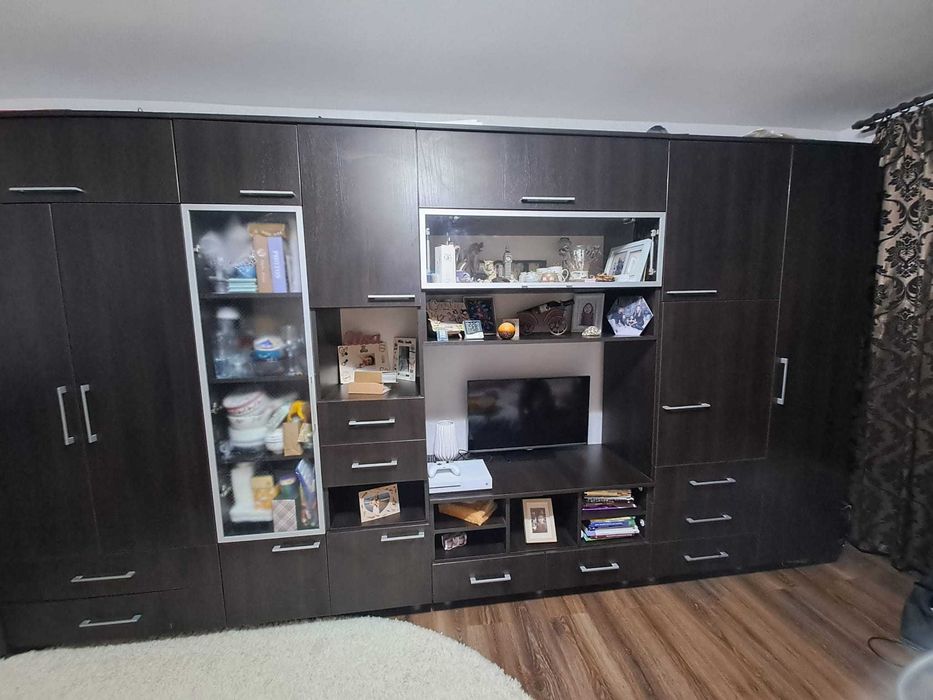 Vand mobila living ( la cerere ofer transport)