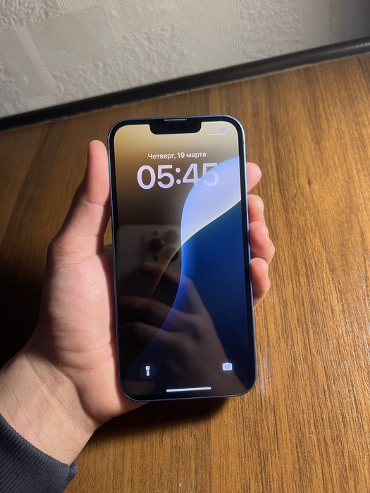 айфон 13 , 256 гб в идеале