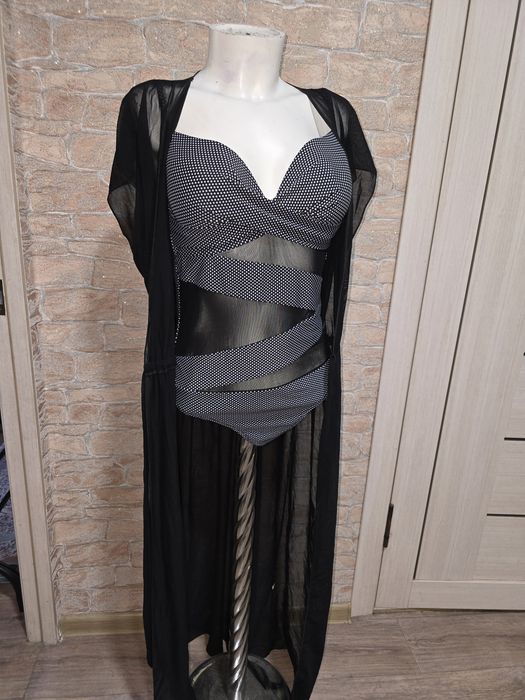 Купальник с накидкой