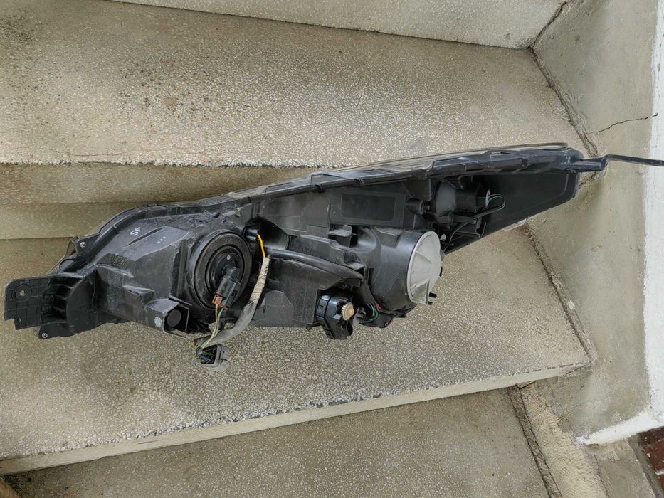 Фар Subaru Outback десен черен Фар Subaru Legacy Оригинален