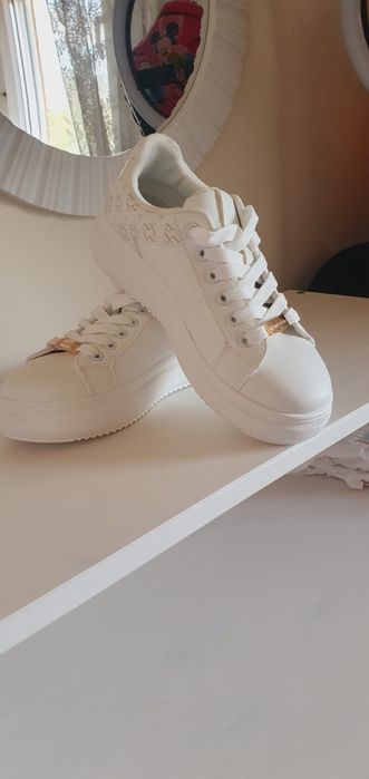 Adidasi sport elegant