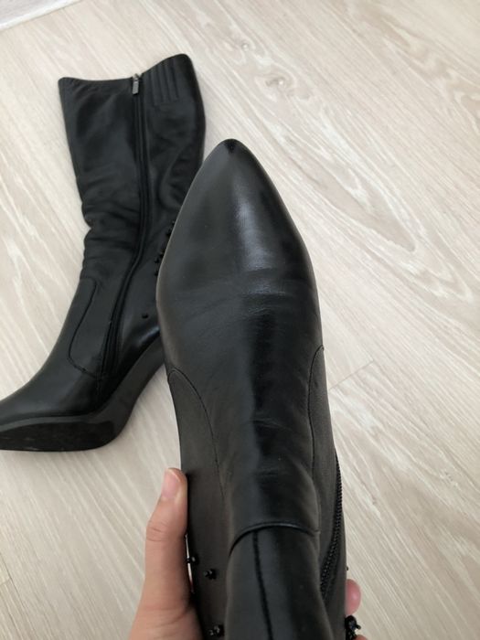 Зимние новые сапоги