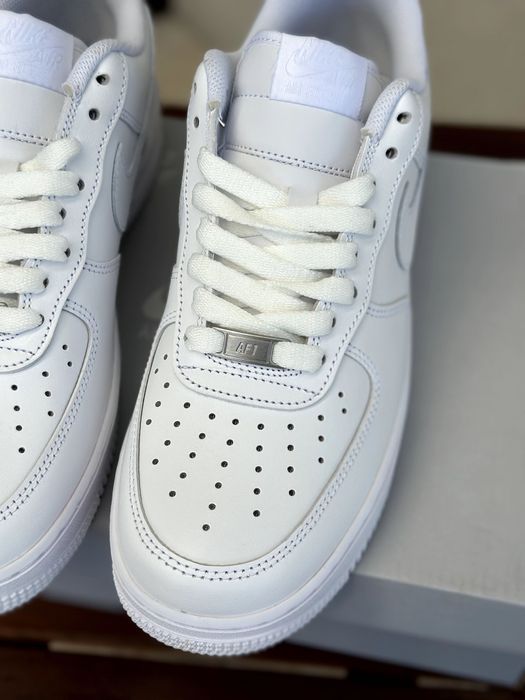 Мъжки обувки Nike Air Force 1 '07 (Triple White) - номер 42.5 (27см), НОВИ с кутия