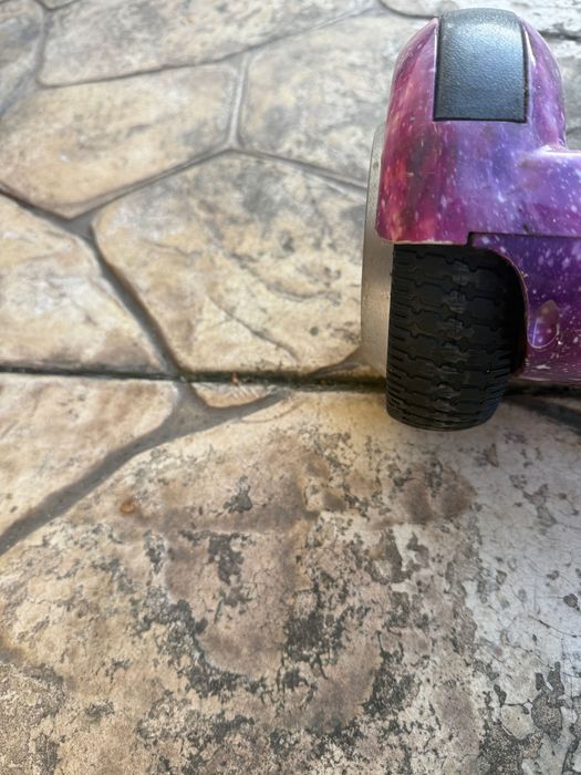Vând hoverboard Mov Galaxy cu Bluetooth și lumini LED