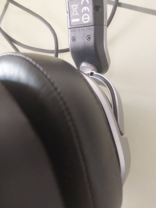 Casti Sony MDR-HW700