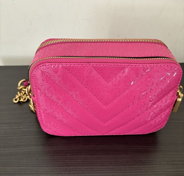 дамска чанта guess