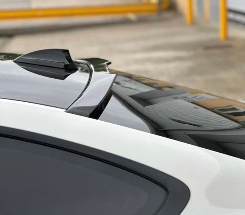 Eleron Pleoapa Luneta BMW F36 F10 F30 E90 G20 G30 M4 style