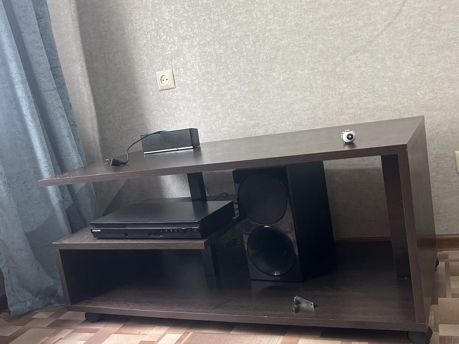 Журнальный столик