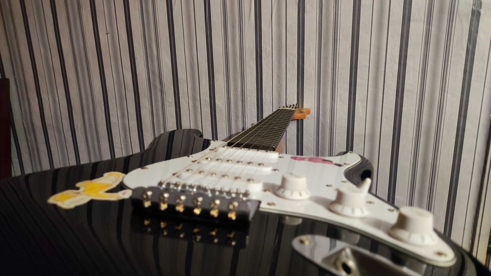 Электрогитара Fender Squire MM Stratocaster HT